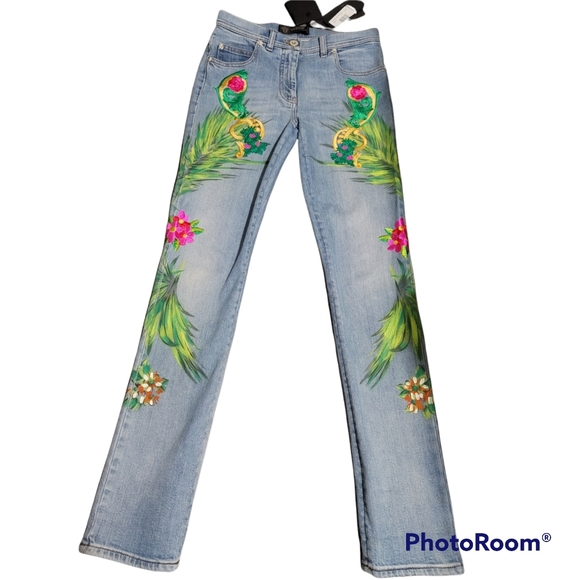 🌟Host Pick🌟VERSACE Floral Embroidered Jeans size 25 - Picture 1 of 14